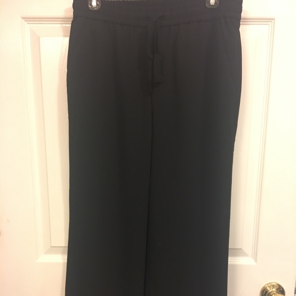Casual wide leg, tie waist pants